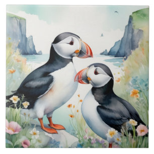 Puffvögel an der Küste mit Aquarellfarben-Blume Fliese
