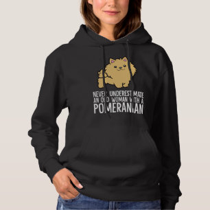 Pull À Capuche Ne Sous-Estimez Jamais Une Vieille Femme Avec Pomé