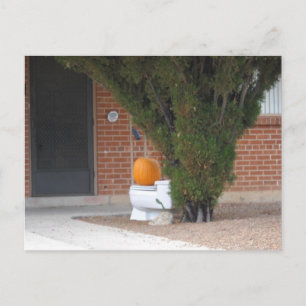 Pumpen auf einer Toilette Postkarte