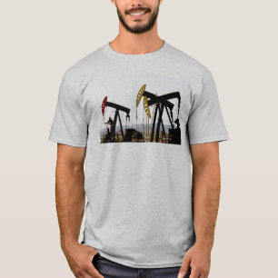 Pumpjacks in Taft, Kalifornien T-Shirt