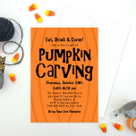 Pumpkin Carving Orange und Schwarzes Halloween-Par Einladung<br><div class="desc">Stilvolle Eat-,  Drink- & Carve-Einladungen Set für ein lustiges Kürbisschnitzen Party! Die Einladung beinhaltet einen orangefarbenen Kürbishintergrund mit schwarz geschnitztem Titel und eigenem Text. Auf der Rückseite der Karte befindet sich ein Muster von Jack o' Laternenkürbissen.</div>