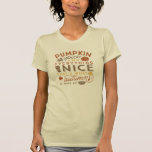 Pumpkin Gewürz & Alles Gute Herbstuntergang TShirt<br><div class="desc">Mit diesem typografischen T-Shirt mit der Phrase "Kürbisgewürz und alles Gute,  das ist Herbst",  mit Ikonen von Herbstfavoriten wie Kürbis,  toastende Marshmallows,  Lattes,  Truthahn,  Kuchen,  Blätter und Eichen.</div>