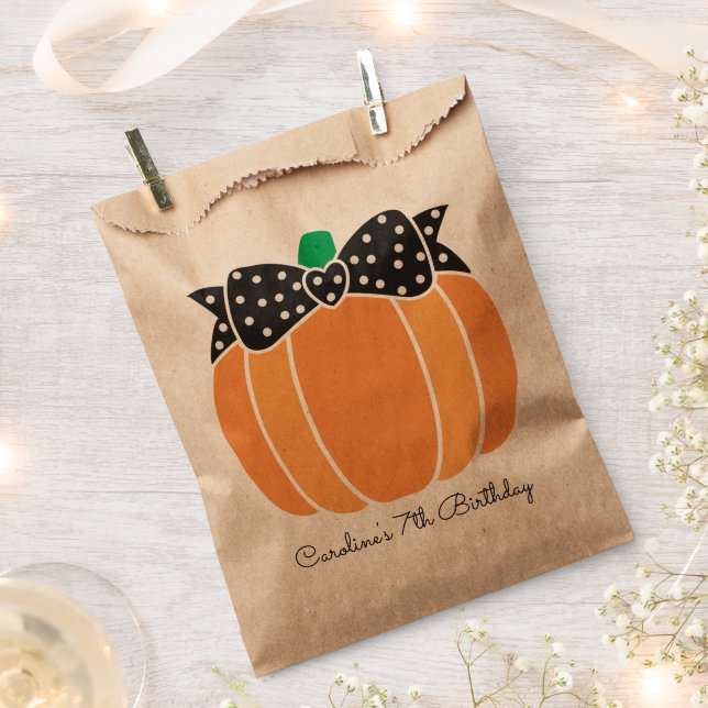 Pumpkin mit Bow Girly Fall Birthday Party Geschenktütchen (Ausgeschnitten)