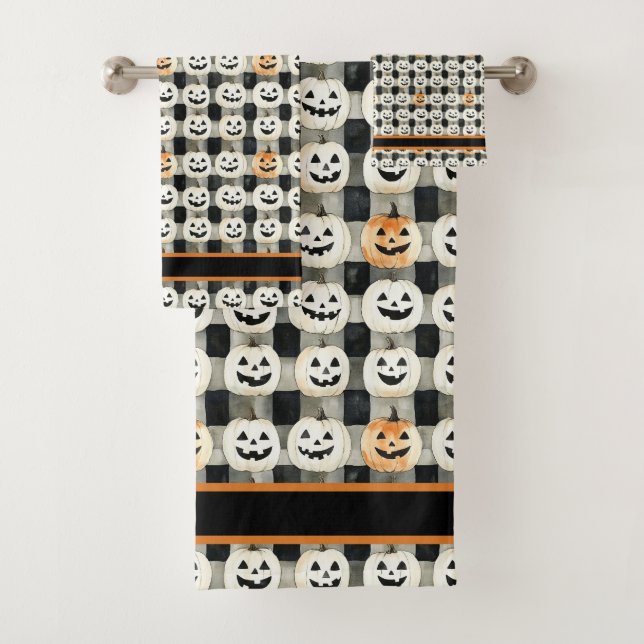 Pumpkin-Parade - Monochrome Mischief in Checkered Badhandtuch Set (Insitu)