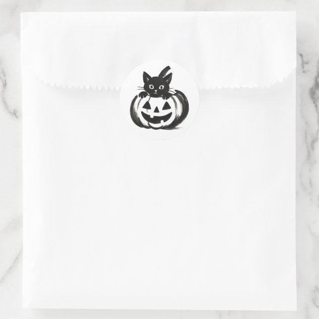 Pumpkin Peek – Black Cat Halloween Design on  Runder Aufkleber (Tasche)