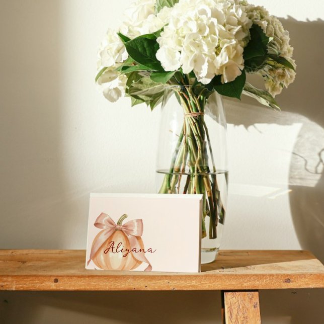 Pumpkin Pink Bow Babydusche Tafelnamenkarte (Von Creator hochgeladen)