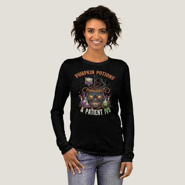 Pumpkin Potions & Patient IVs Nurse Halloween Tri-Blend Shirt (Volle Vorderseite)
