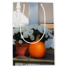 Pumpkin und White Mums - Martha's Vineyard Mittlere Geschenktüte