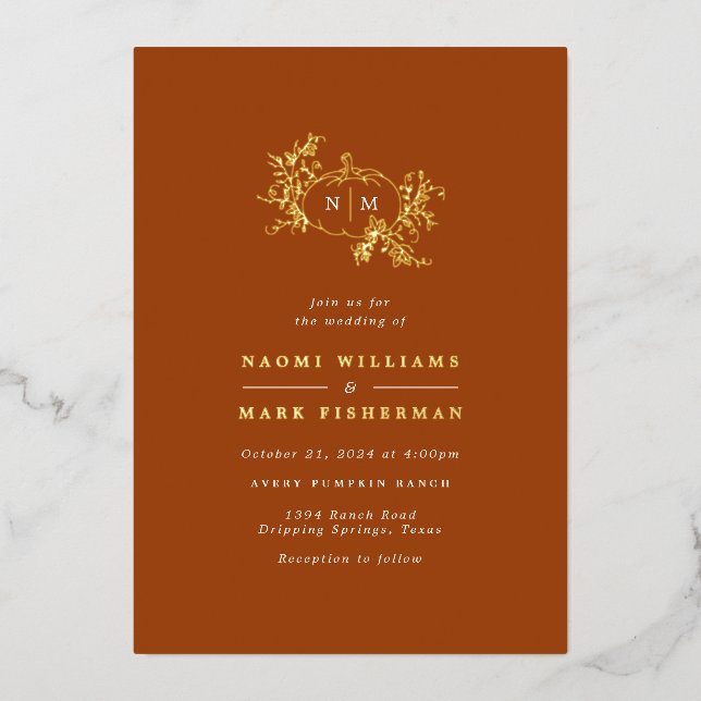 Pumpkin Vines Monogram Wedding Foil Einladung (Vorderseite)
