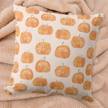 Pumpkin Watercolor-Muster Kissen<br><div class="desc">Ein modernes Kürbismuster in Wasserfarbe auf einem rot rosa Hintergrund für Herbst und Herbst. Originelle Kunst von Nic Squirrell.</div>