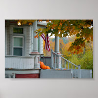 Pumpkins auf einem Vermont Porch im Herbst.