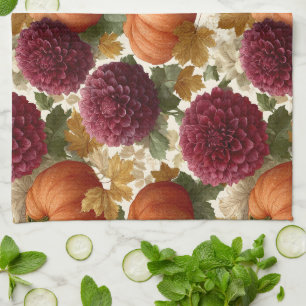 Pumpkins und burgundische Herbstblüten Geschirrtuch