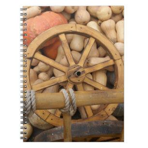 Pumpkins und Räder des ländlichen Holzkarren Notizblock