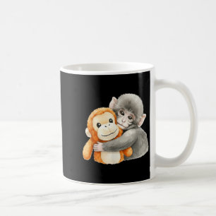 Punchkung der Affe, der das Plüschfreund-Meme hält Kaffeetasse