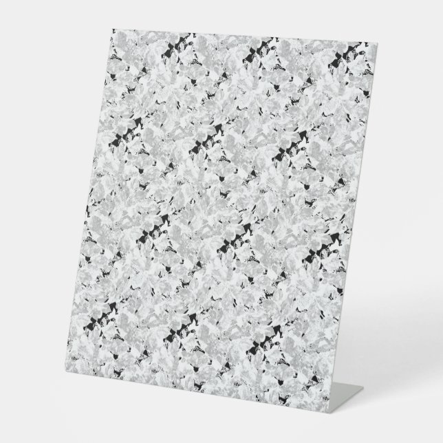 Punkt Design Vierter Sockelschild (Vorderseite)