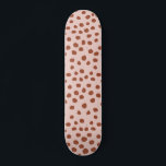 Punkte in Pfirsich- und Braunen Dalmatiner-Spots Skateboard<br><div class="desc">Tiere Druckpunkte - pfirsichfarbene und braune dalmatinische Flecken.</div>