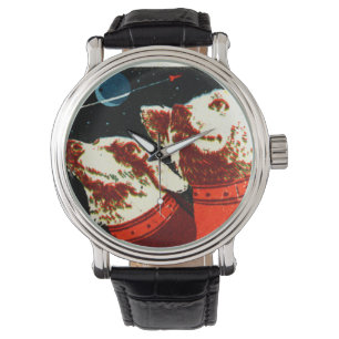 Pupniks de JFK maintenant la montre parfaite