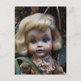 Puppe in der Yard Postcard Postkarte