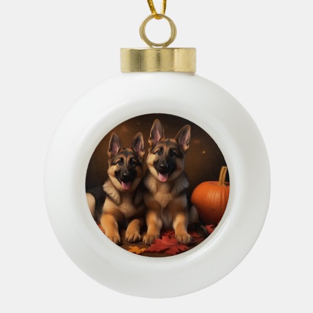 Puppy Herbst Delight Pumpkin Keramik Kugel-Ornament (Vorderseite)