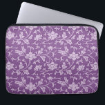 Purple and lavender floral pattern laptopschutzhülle<br><div class="desc">Purple and lavender floral pattern,  popular flower design.</div>