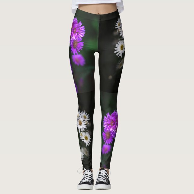 Purple and White Floral Leggings (Vorderseite)