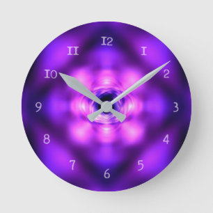 Purple glowing atom runde wanduhr