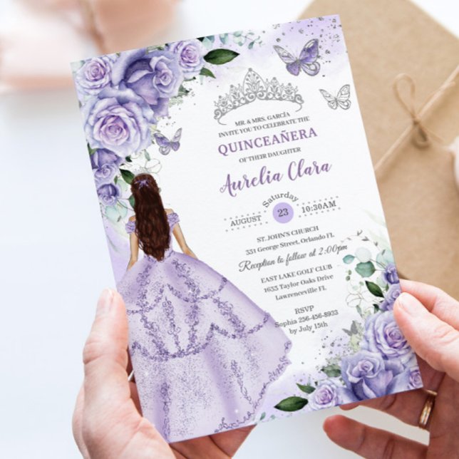 Purple Lavender Floral Silver Quinceanera Sweet 16 Einladung (Von Creator hochgeladen)