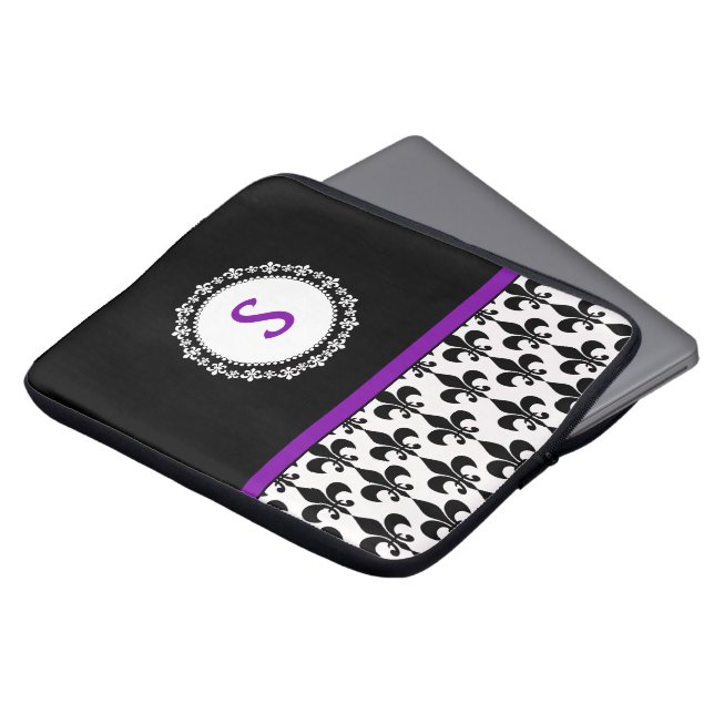 Purple Monogrammed Fleur de Lis Laptopschutzhülle (Vorne Oben)