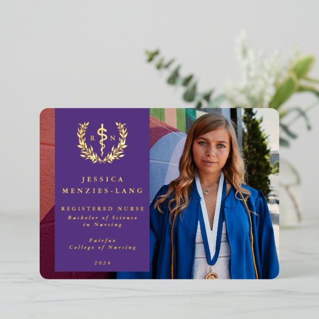 Purple RN Asclepius Graduation Faire-part photo (Debout devant)