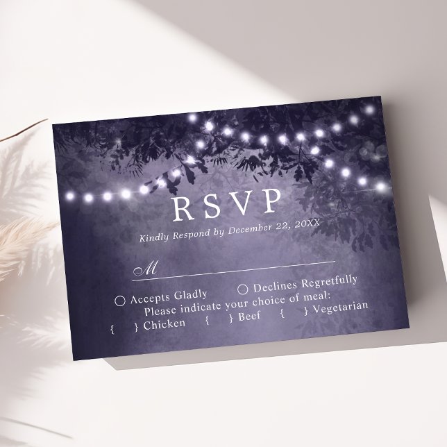 Purple Rustic Tree Lights Woodland Wedding RSVP Karte (Von Creator hochgeladen)