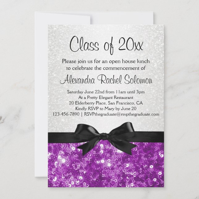 Purple Sparkle-look Bow Graduation Invitation Einladung (Vorderseite)