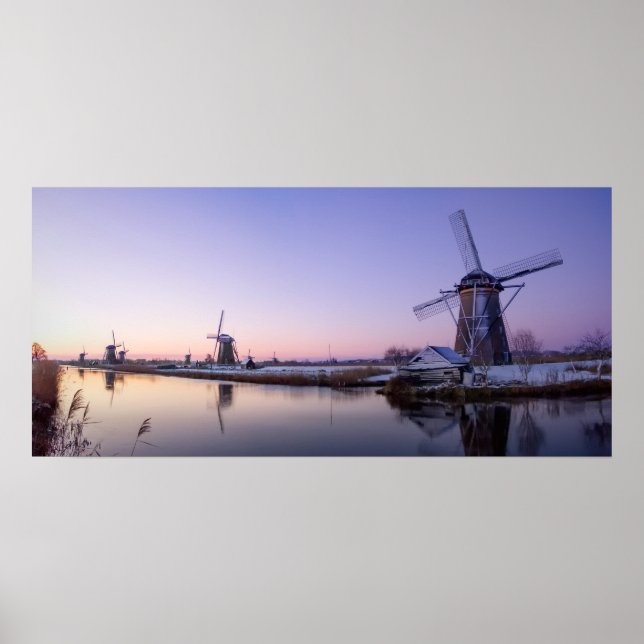 Purple sunrise over the windmills poster (Vorne)