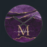 Purple Violet Gold Agate Geode Glitter Monogram Runde Wanduhr<br><div class="desc">Modern Glam Purple Violet Gold Glitter Sparkle Agate Geode Gemstone Elegant Feminine Monogram Script Name Clocks</div>