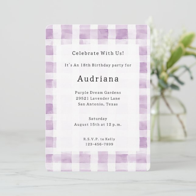 Purple White Plaid Stripes Birthday Einladung (Stehend Vorderseite)