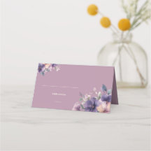 Purpur, rosa Blume auf geklappter Platzkarte