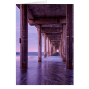 Purpurroter Sonnenaufgang am Scripps Pier