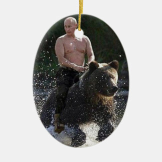 Putin reitet einen Bären! Keramikornament