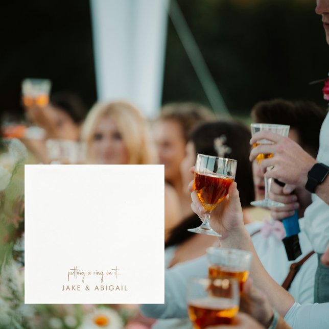 Putting a Ring on It Personalized Engagement Party Serviette (Von Creator hochgeladen)