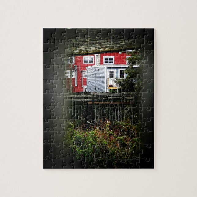 Puzzle À St. John's : Un Jour À Travers La clôture (Vertical)