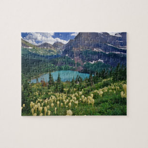 Puzzle Beargrass au-dessus du lac Grinnell dans les nombr