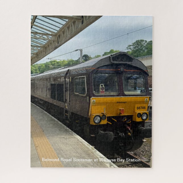 Puzzle Belmond Royal Scotsman à la station de Wemyss Bay (Vertical)