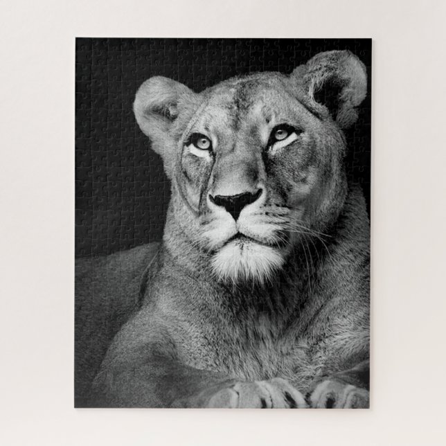 Puzzle black and white lion (Vertical)