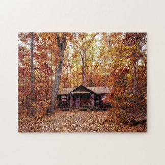 Puzzle Cabine dans les bois colorés de l'automne
