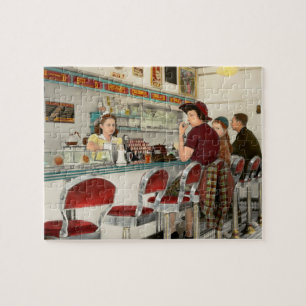 Puzzle Café - Le lieu de rendez-vous local 1941