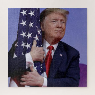 Puzzle Câlins au drapeau de Trump