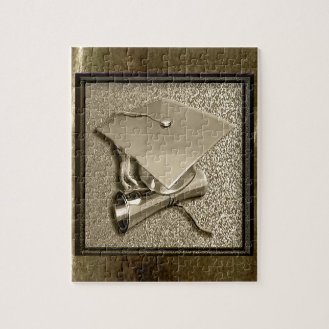 Puzzle Casquette et diplôme d'or sur l'or (Vertical)