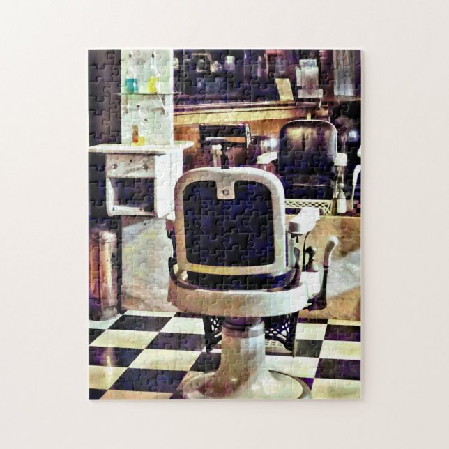 Puzzle Chaise en barbier et bouteilles de cheveux Tonique (Vertical)