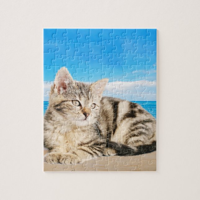 Puzzle Chat assis sur la plage de Tropical Island (Vertical)