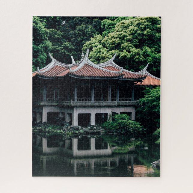 Puzzle Château de l'empereur japonais dans les bois verts (Vertical)