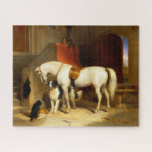 PUZZLE CHEVAL BLANC AVEC CHIENS ET FALCONS EN STABLE